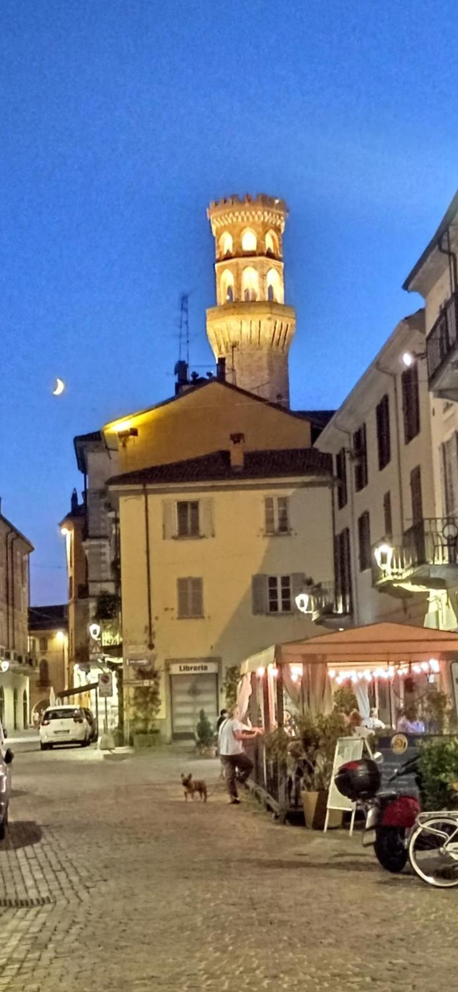 Loft Piazza Cavour Верчелли Экстерьер фото